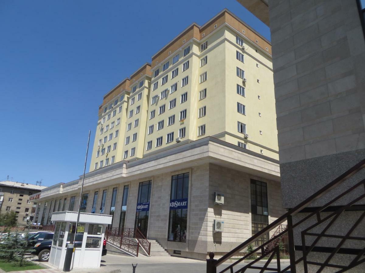 Flatrent Apartment Bishkek Bagian luar foto